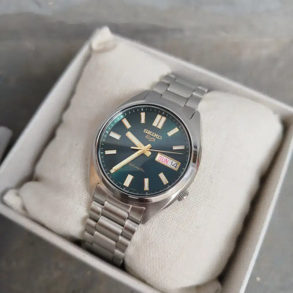 Jam Tangan Seiko 5 Sports SRPL57K1 SNXS Green