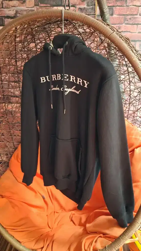 BURBERRY HOODIE (AUTHENTIC)