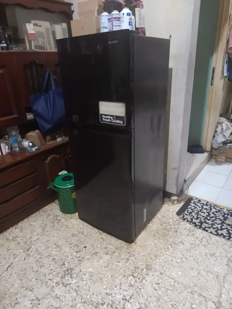 Kulkas merk sharp