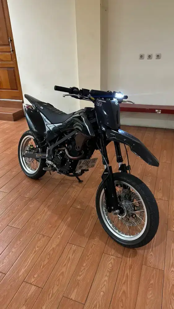 Dijual Kawasaki KLX 150 SM 2023