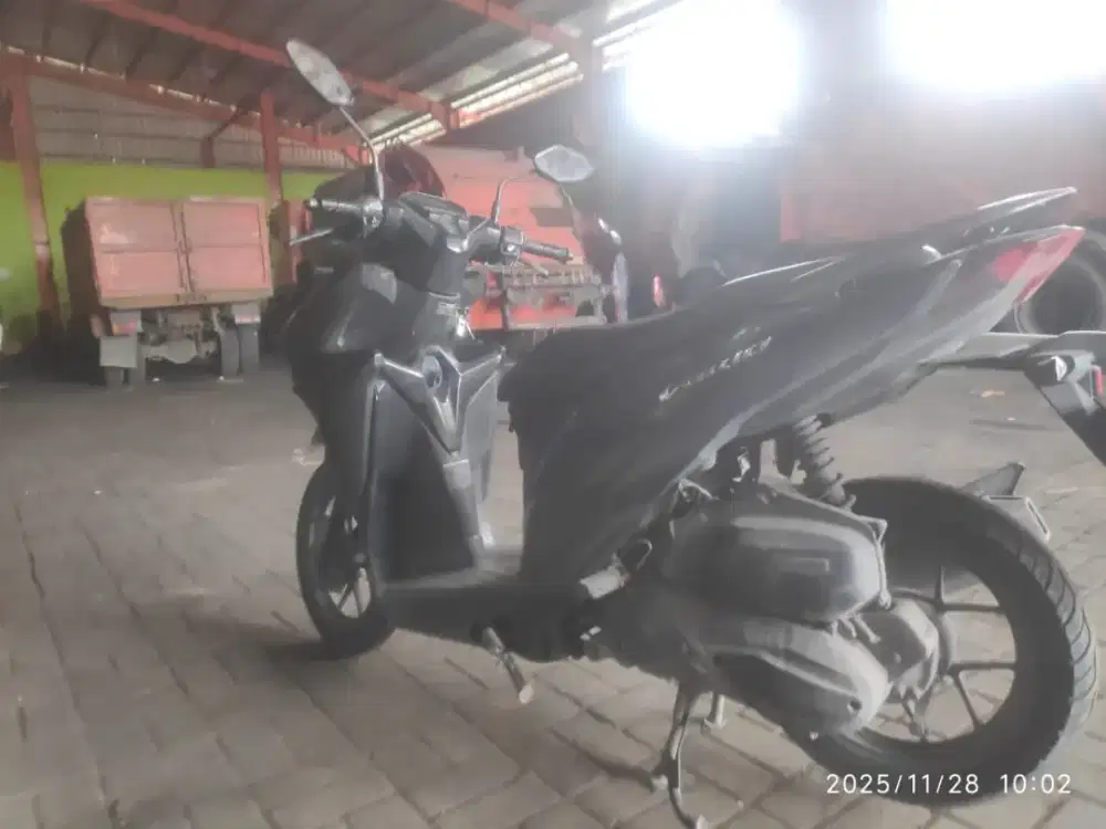Jual santai , Vario 125 tahun 2020,warna hitam, nego alus