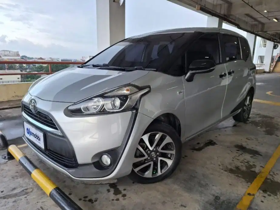 DP RENDAH Toyota Sienta 1.5 V Bensin-AT 2016 EVH