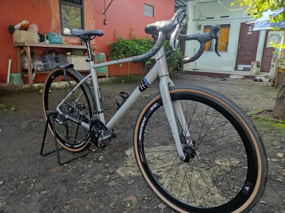 Roadbike gravel element montreal