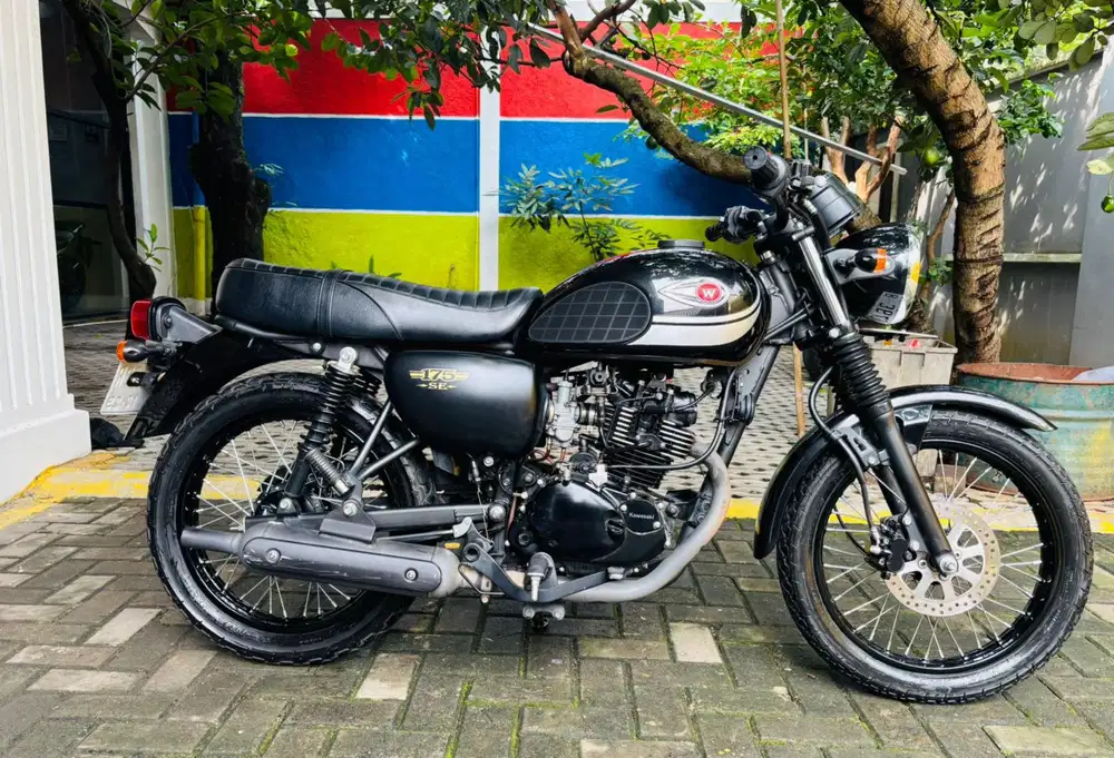 Kawasaki w175 se 2019