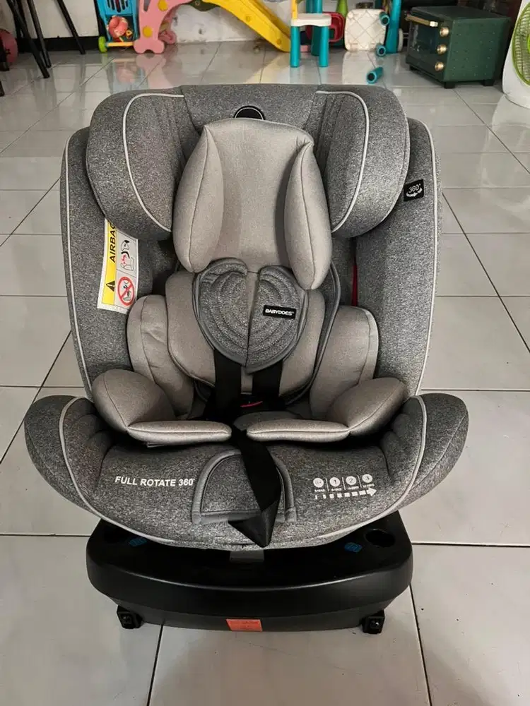 Preloved Car seat baby does