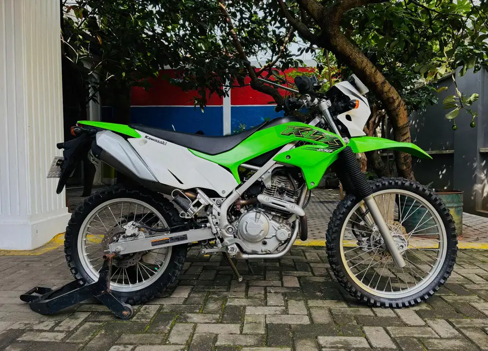 Kawasaki klx 230 cc