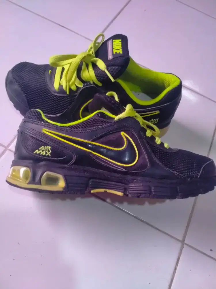 sepatu nike running