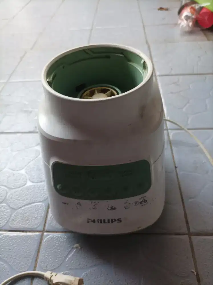 blender Philips HR2223