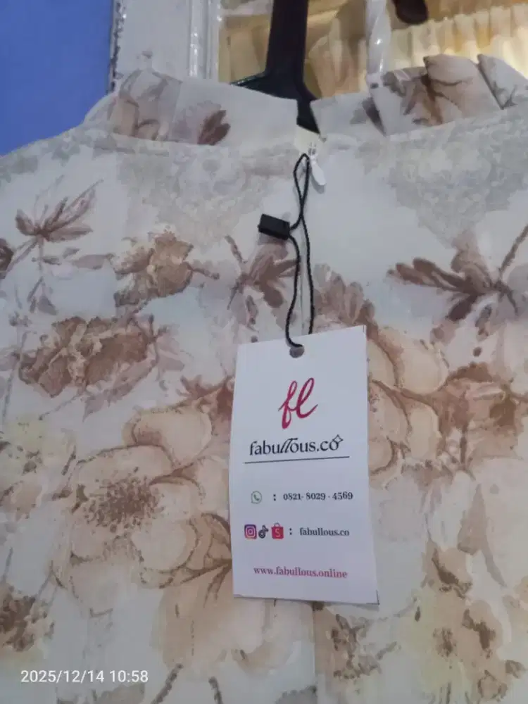 Baju wanita, kondisi baru beli doang gak dipakai