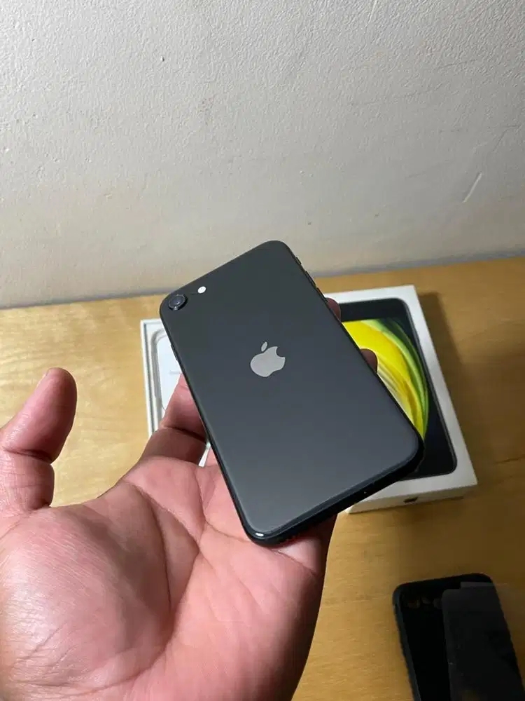 iPhone SE 2 2020 64GB iBox Fullset Original BH 100%