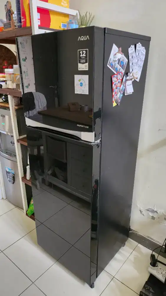 Kulkas Freezee 2 Pintu Merk Aqua