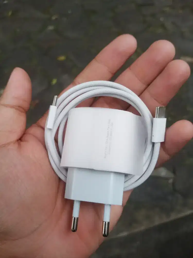 Charger Iphone 15 C to C ORI