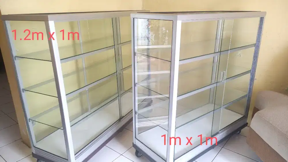 Etalase Kaca Kondisi Baru