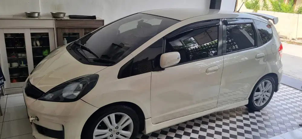 Honda Jazz 2011 Bensin