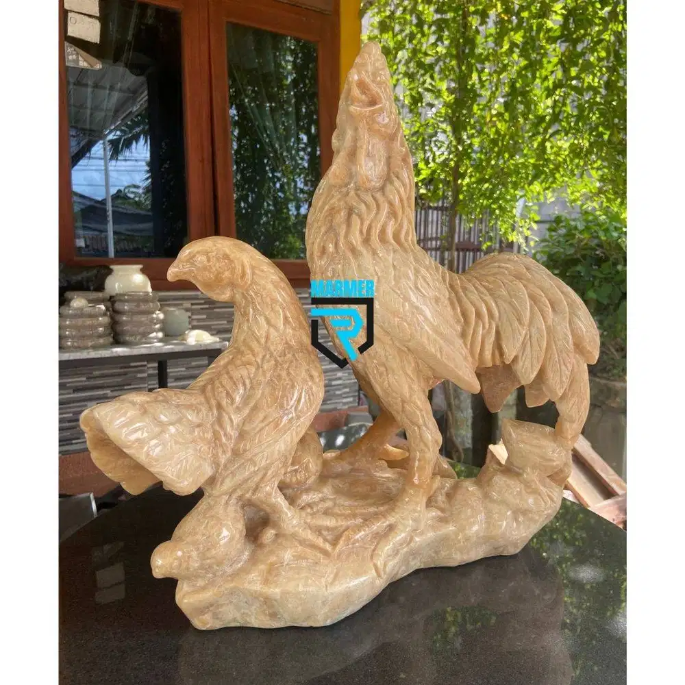 Patung ayam batu onix finishing mengkilap glossy