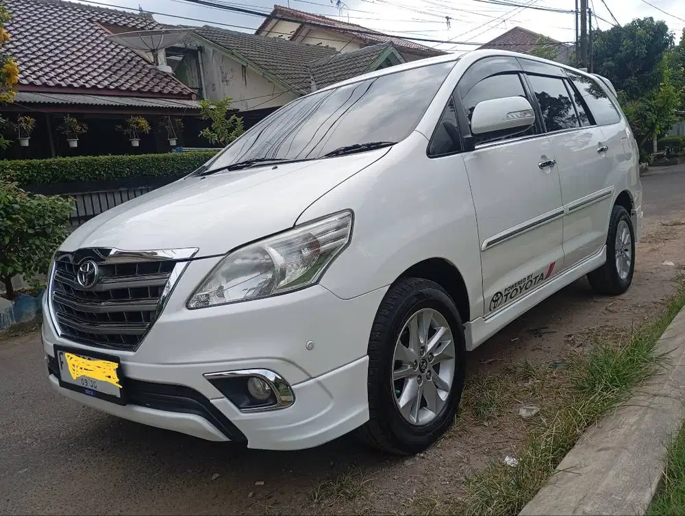 INNOVA V Luxury M/T bensin (TOP CONDITION)