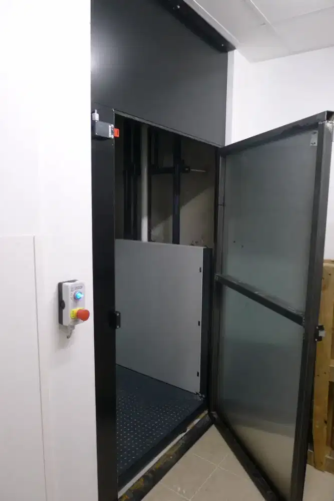 Jual Lift Barang Custom – Aman, Tahan Lama & Bergaransi