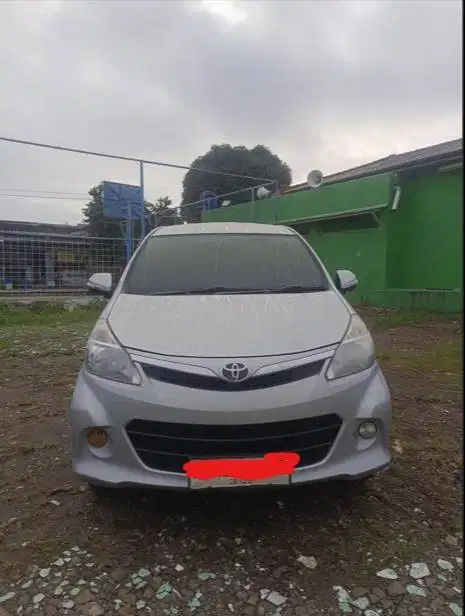 Dijual Mobil Avanza Veloz 2015