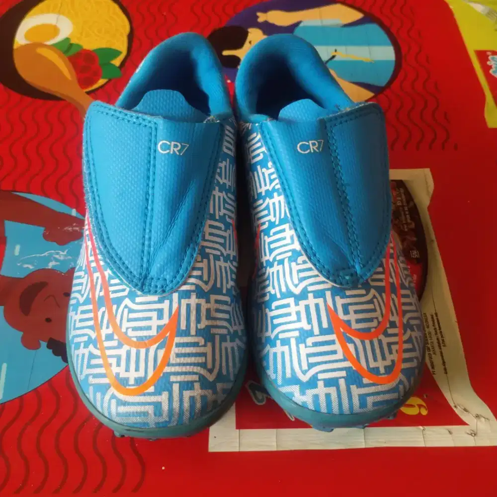 Sepatu Nike CR7 Slip On Uk. 28 (insole 17 cm)