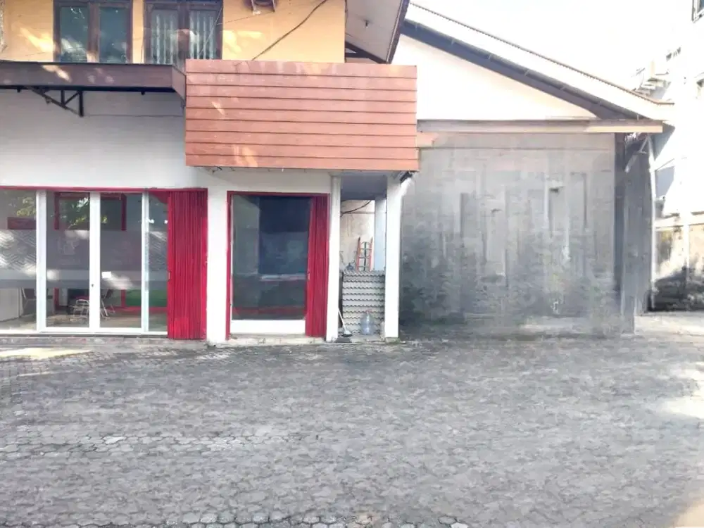 Gudang siap pakai luas 1114m Kebayoran Lama Jakarta Selatan