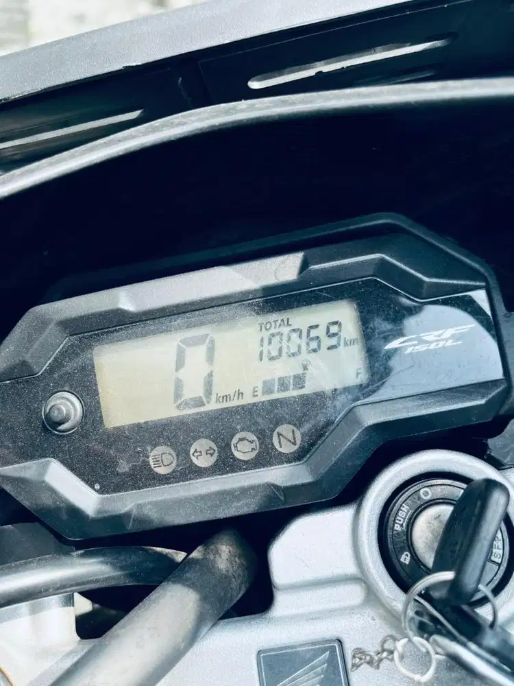 CRF 2022 TANGAN PERTAMA DARI BARU