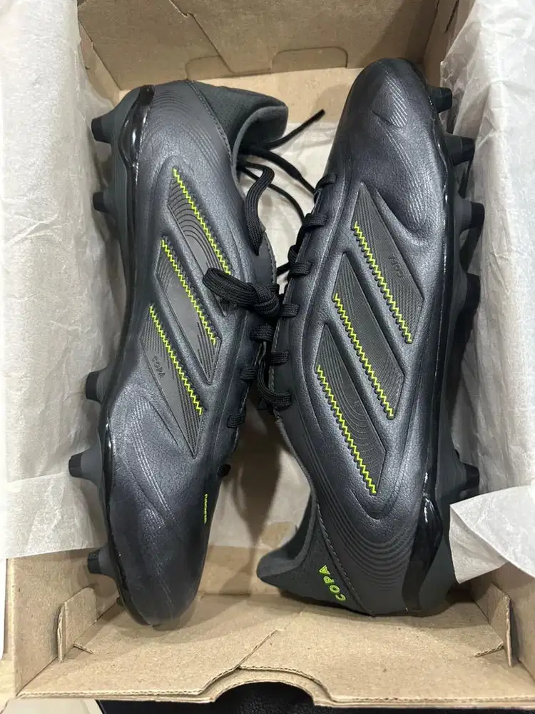 Sepatu Bola Adidas Copa Pure League 41 1/3