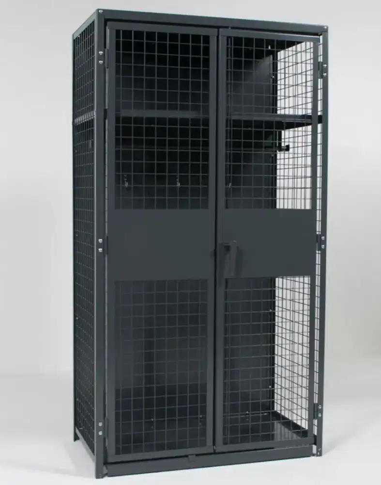 Lift Barang Hidrolik & Elektrik – Desain Kuat dan Efisien