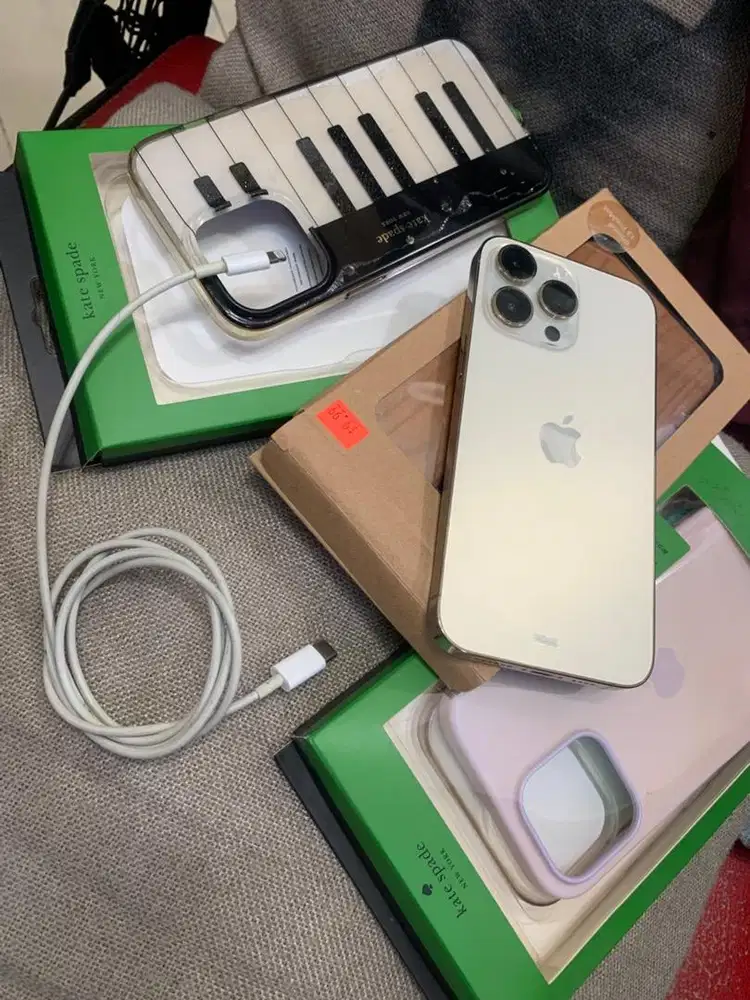 FS iphone 14 pro max 512Gb gold like new RESMI