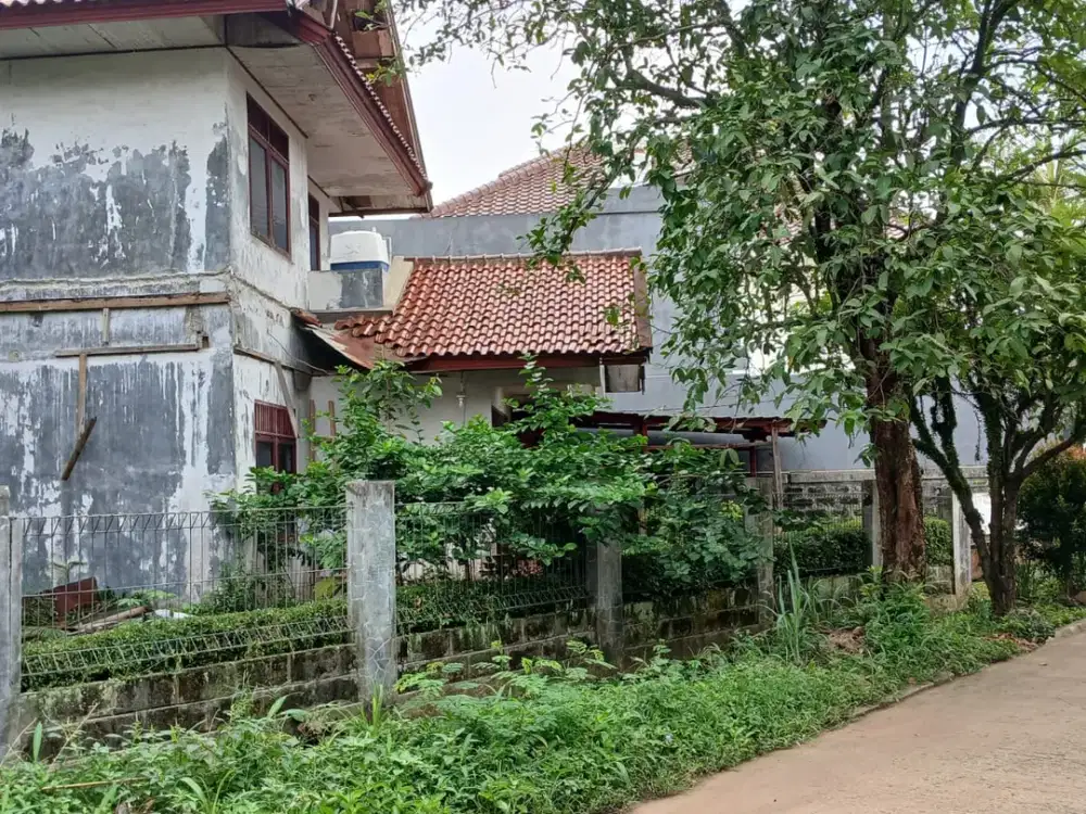 Rumah di jual hitung tanah, murahdibawah harga pasar ,  kompleks perumahan , one gate system