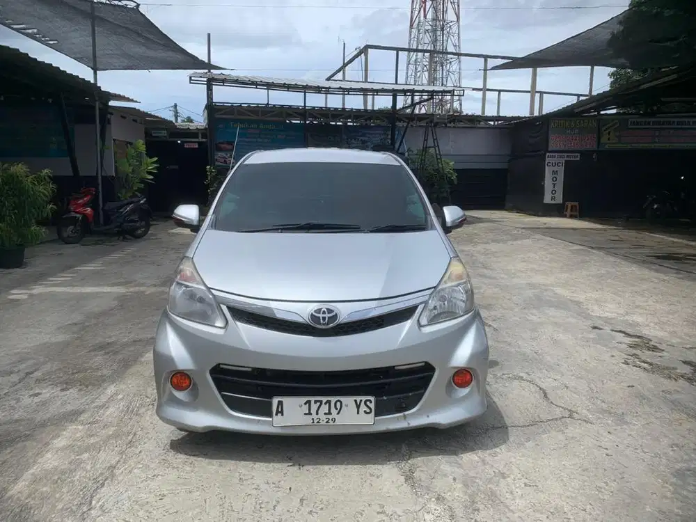 Toyota Avanza Veloz 2012 Bensin