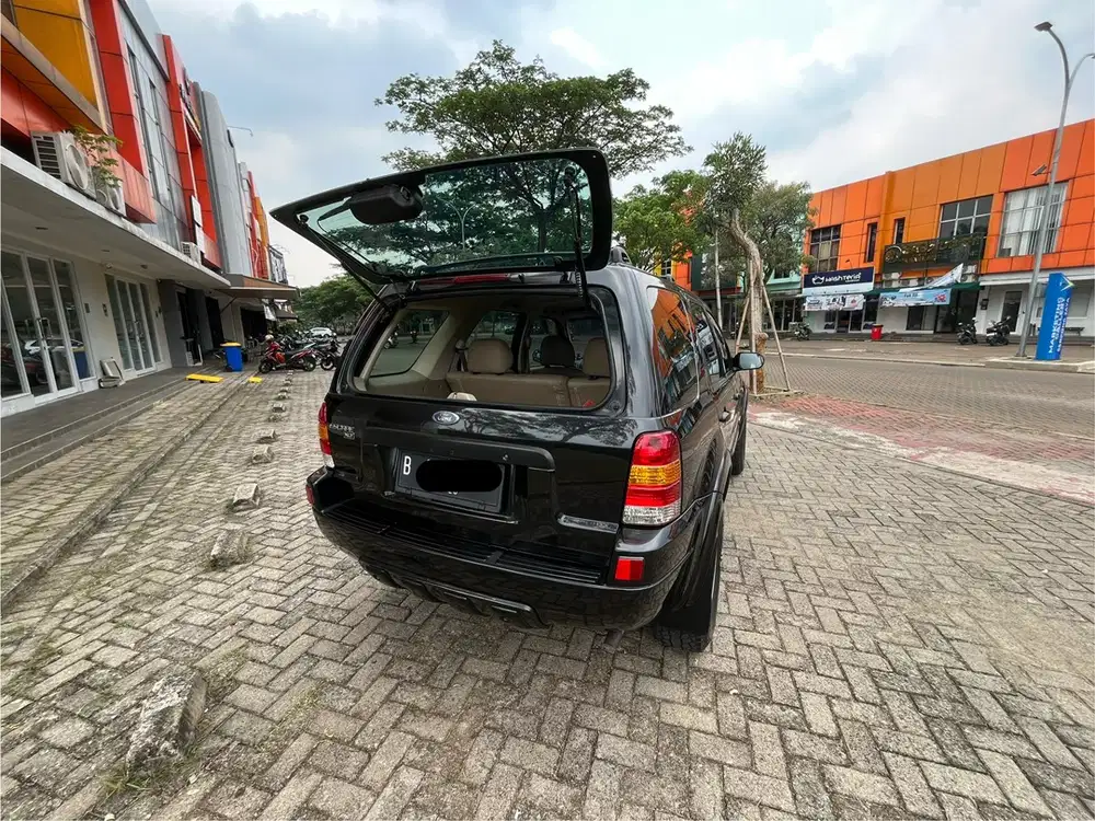 Ford Escape XLT 2005 2.3 AT (Siap Pakai)