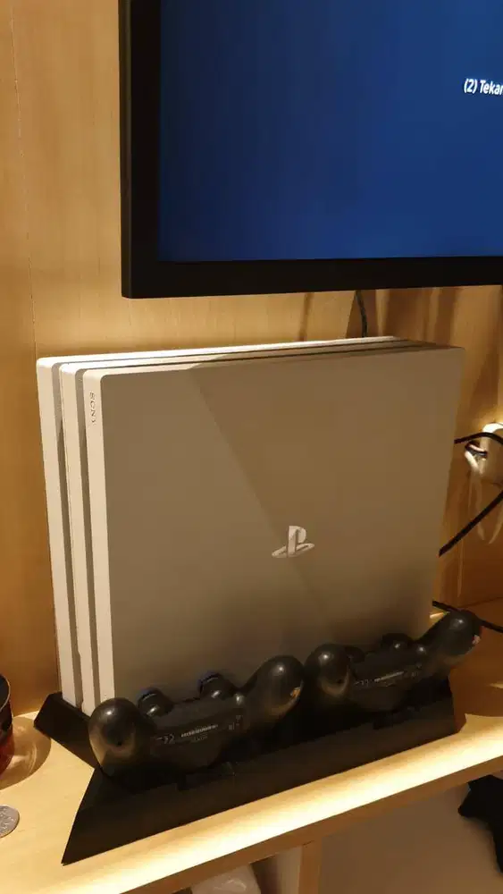 PS 4 Pro 72 1TB 2 Stick Ori+Cooler