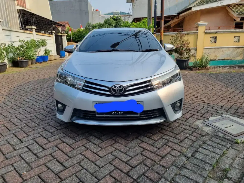 Toyota New Corolla Altis 1.8V Automatic 2015