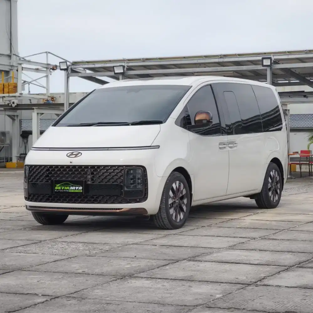 Hyundai staria 22000cc at signature 2wd 7 seater 2021