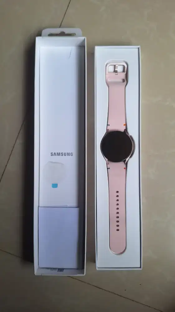 Samsung Galaxy Watch FE Pink Second