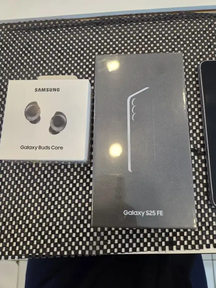 SAMSUNG GALAXY S25 FE