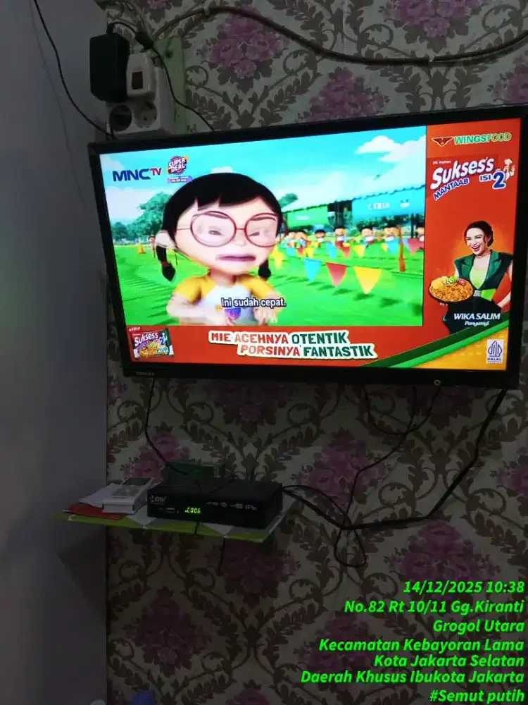 Dijual tv Thosiba 24' LED msh analog+ STB merk HDTV