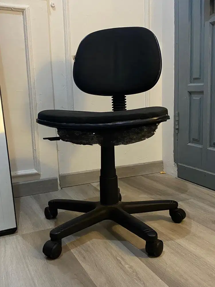 Kursi kantor BRILLIANT