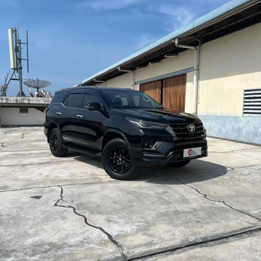 Toyota Fortuner VRZ 2.8 GR Sport 2022 LOW KM