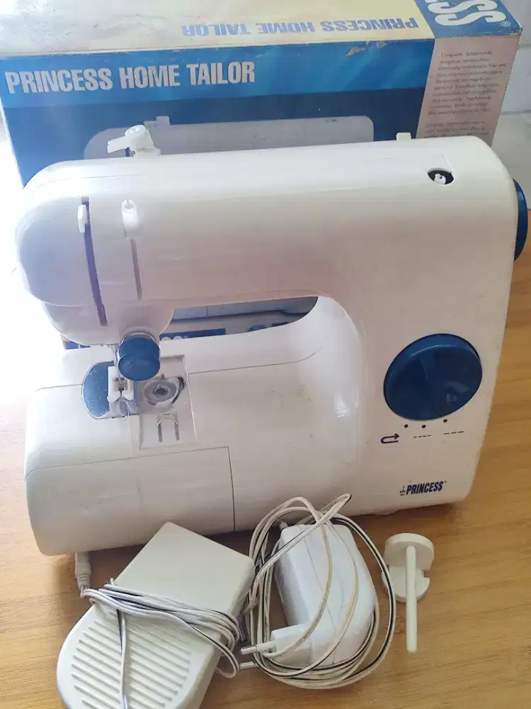 Mesin jahit portable