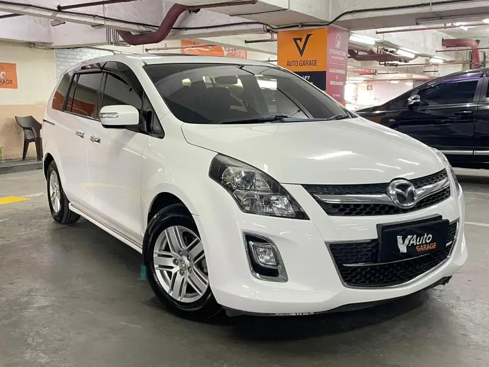 (DP 18JT) MAZDA 8 2011