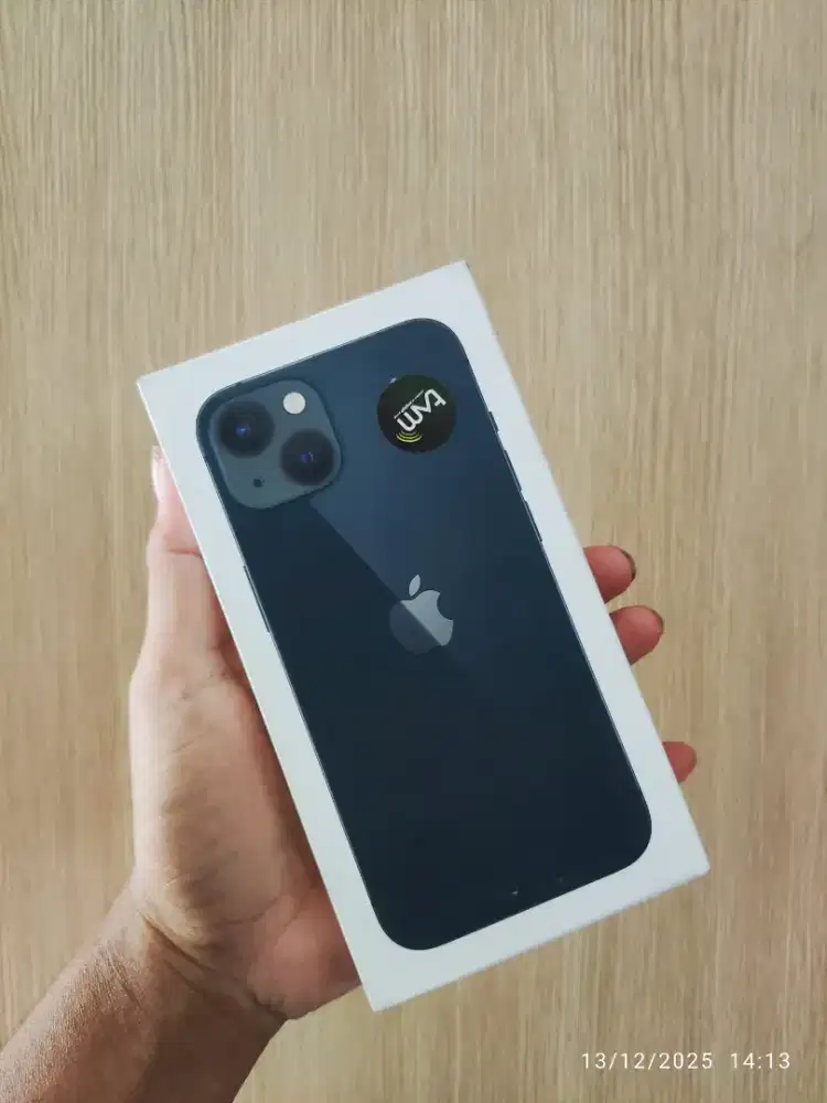 iPhone 13 128GB Garansi resmi iBox