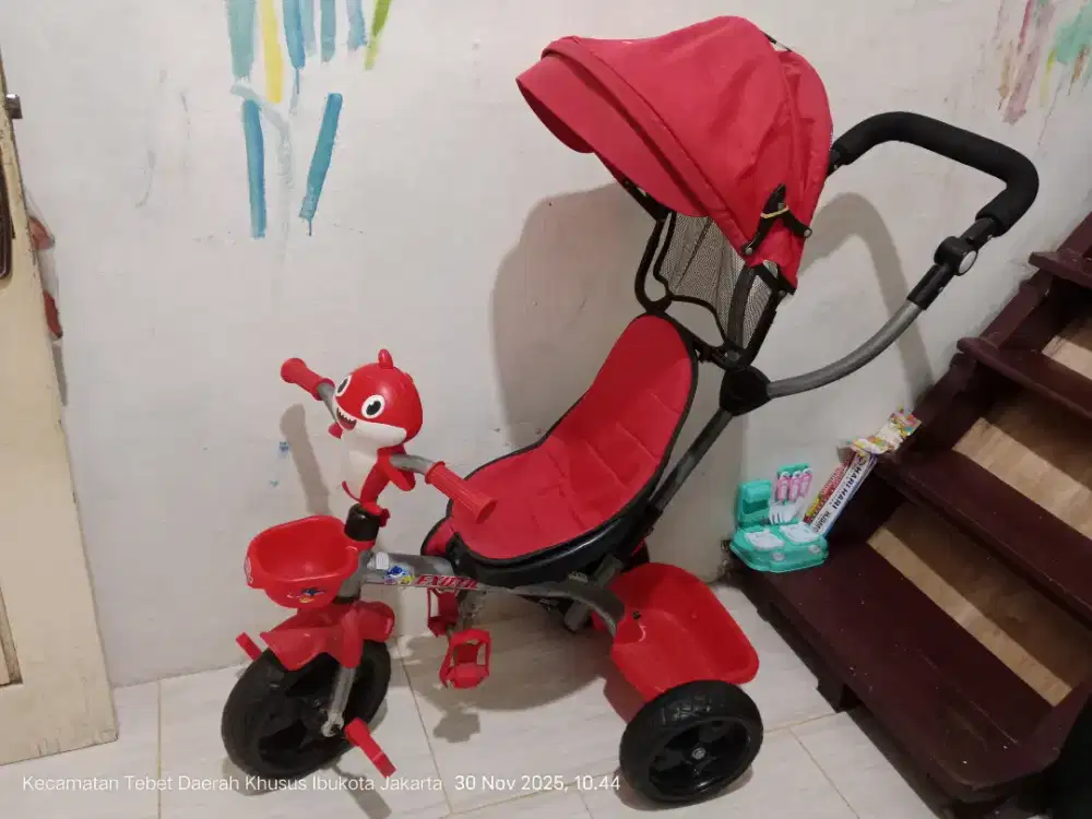 Dijual sepeda anak roda tiga