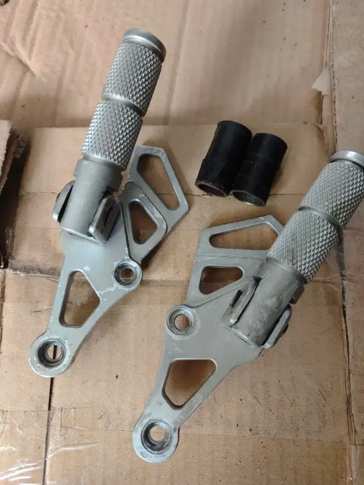 Footstep copy RCB yamaha nouvo