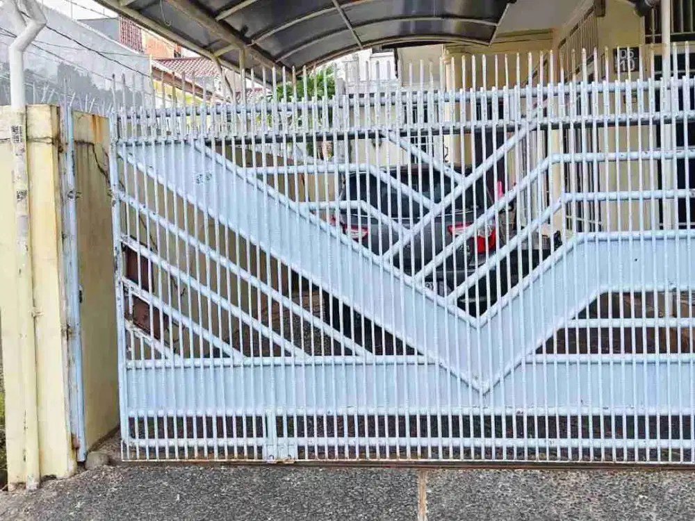 Jual Rumah 2 Lantai, 4 Kamar, Taman Meruya Ilir