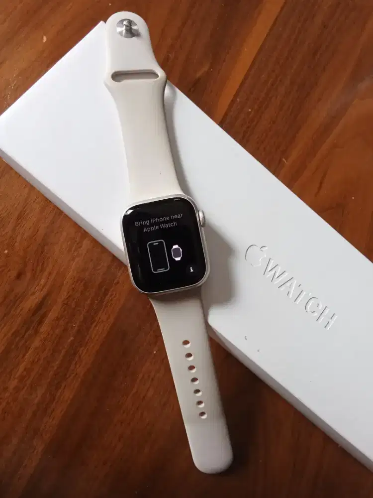 Apple Watch Series 8 41mm Starlight
