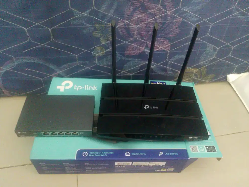 Gigabit router Ac1750  dan switch nya