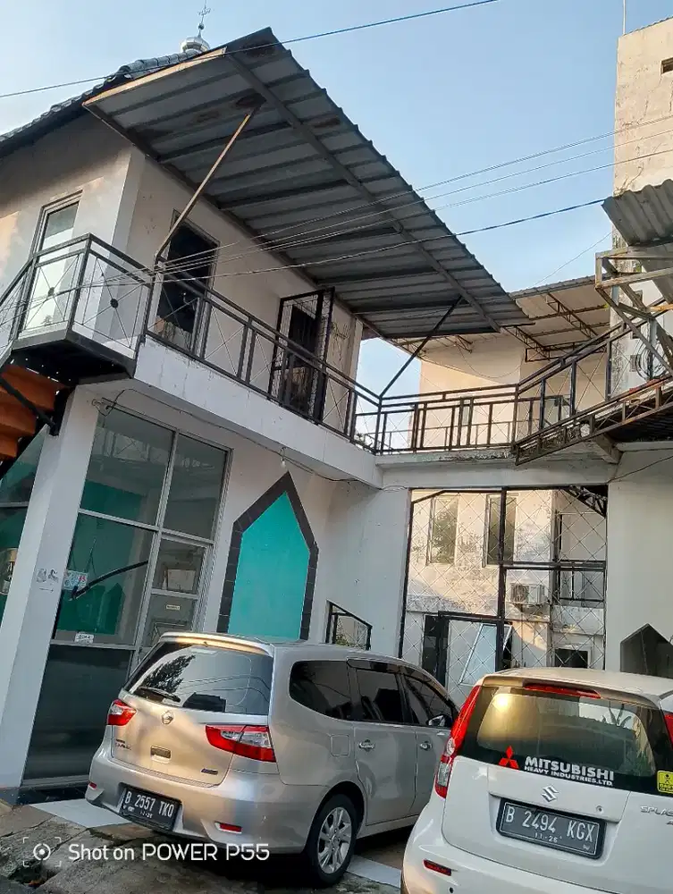 inde kost di dekat mabes TNI Cilangkap, bambu apus, taman mini