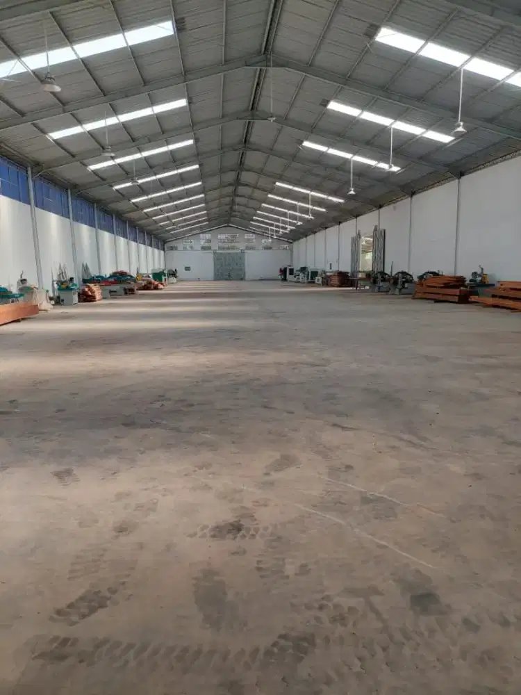 Dijual Gudang Baru murah