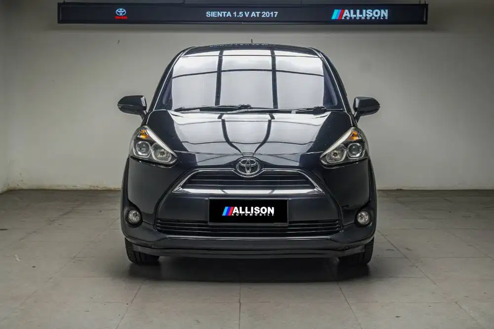 Toyota Sienta V 1,5 AT 2017